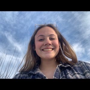 Meet your Posher, Raeghan